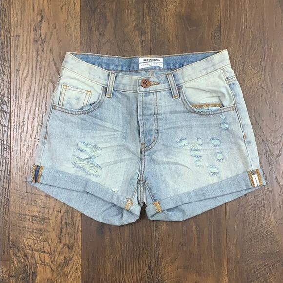 One Teaspoon Chargers Distressed Light Denim Short - Picture 2 of 5
